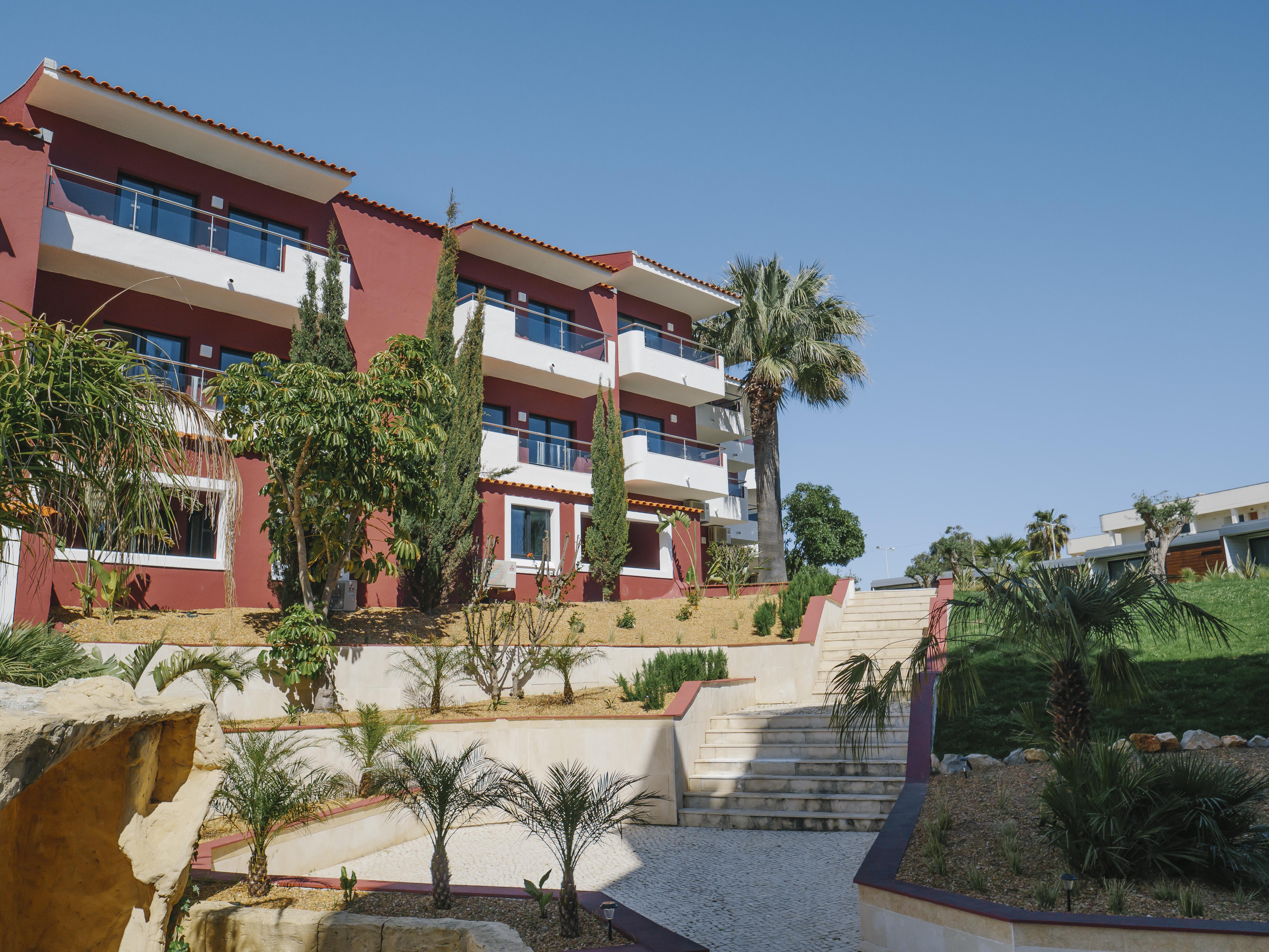 Topazio Vibe Beach Hotel & Apartments - Adults Friendly Albufeira Exterior photo
